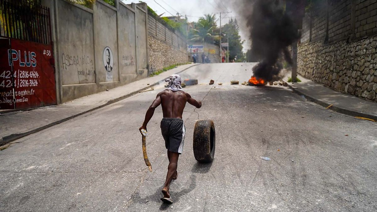 Válka gangů v haitském „Brooklynu“. Čtvrť jako bojiště se stovkami mrtvých